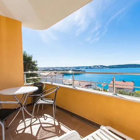 Apartment Labadusa Trogir Exterior photo